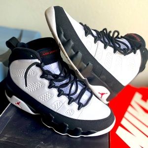 Air Jordan Retro 9